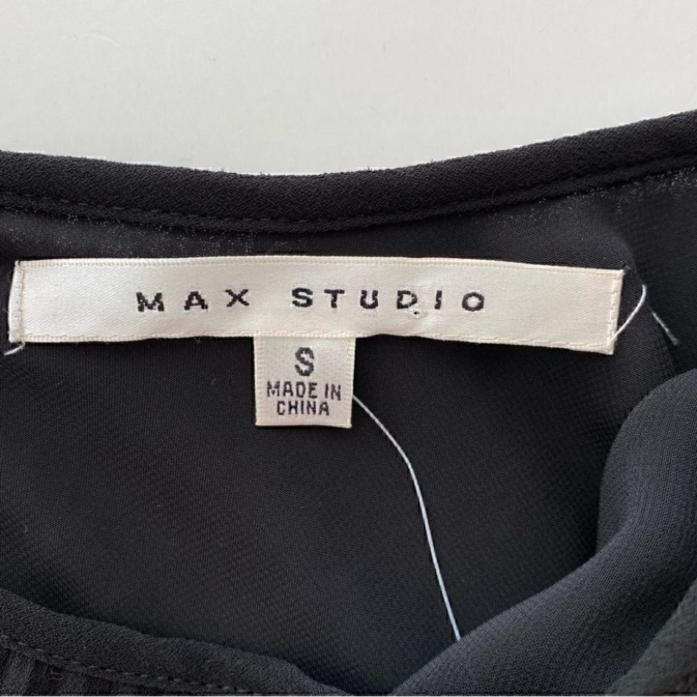Max Studio sleeveless  top with accordion pleats - Picture 9 of 11